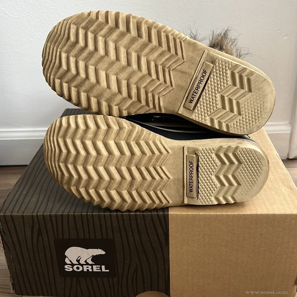 Sorel Joan of Arctic Black Winter Boots Faux Fur